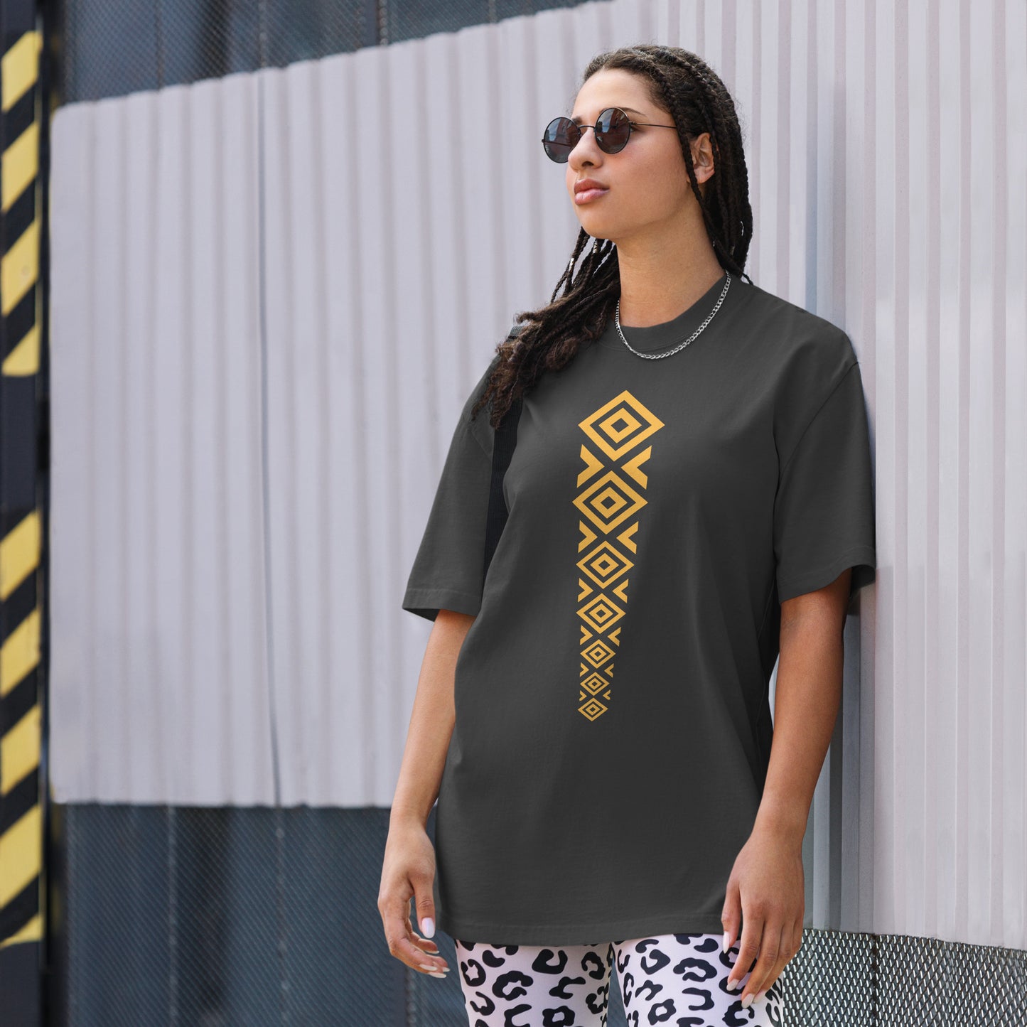 Simply Tribal V2 | Oversized faded t-shirt | Live the Vibe