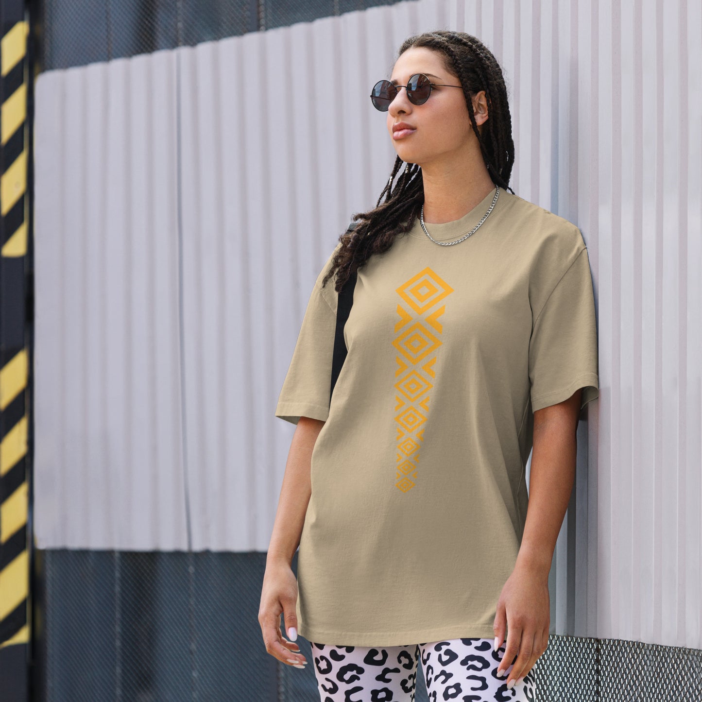 Simply Tribal V2 | Oversized faded t-shirt | Live the Vibe